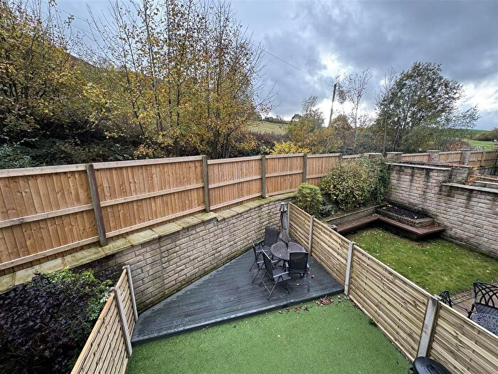 4 Bedroom Town House For Sale In Calico Crescent, Carrbrook, Stalybridge, SK15