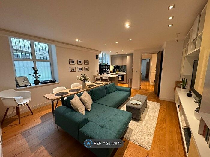 2 Bedroom Flat To Rent In Windsor Street, London, N1