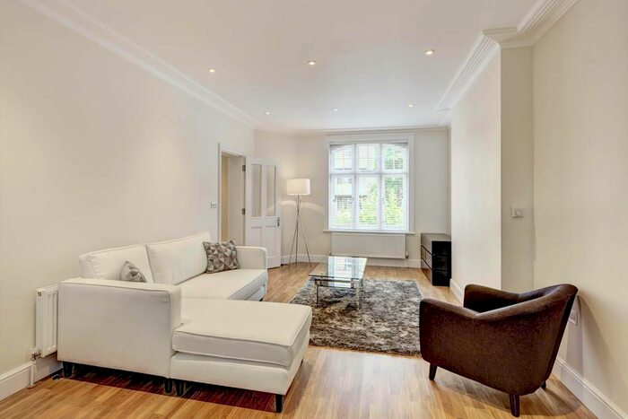 1 Bedroom Flat To Rent In Hamlet Gardens, Ravenscourt Park, London, W6