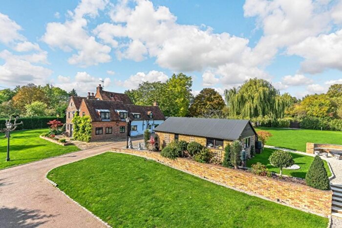 6 Bedroom Cottage For Sale In Tile Kiln Lane, Harefield, Uxbridge, UB9