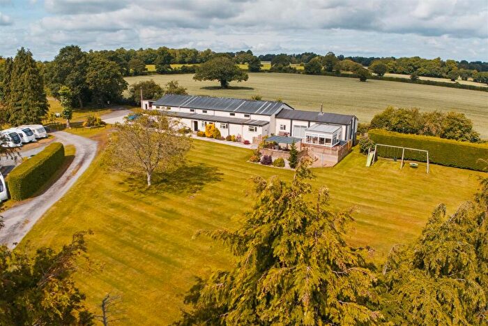 4 Bedroom Property For Sale In Rivacre Road, Hooton, Cheshire, CH65