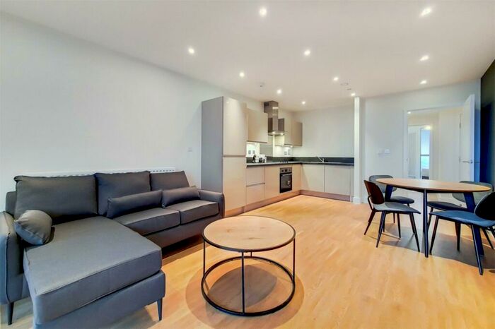2 Bedroom Apartment To Rent In Green Street, London, NW10
