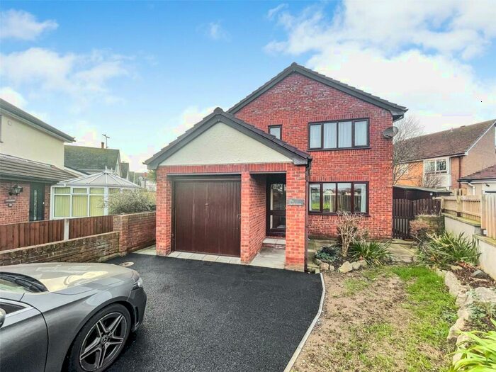 3 Bedroom Detached House To Rent In The Oval, Llandudno, Conwy, LL30