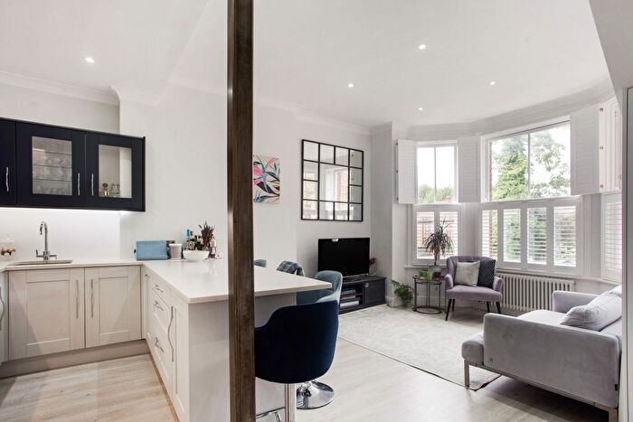 1 Bedroom Flat To Rent In Willesden Lane, London, NW2