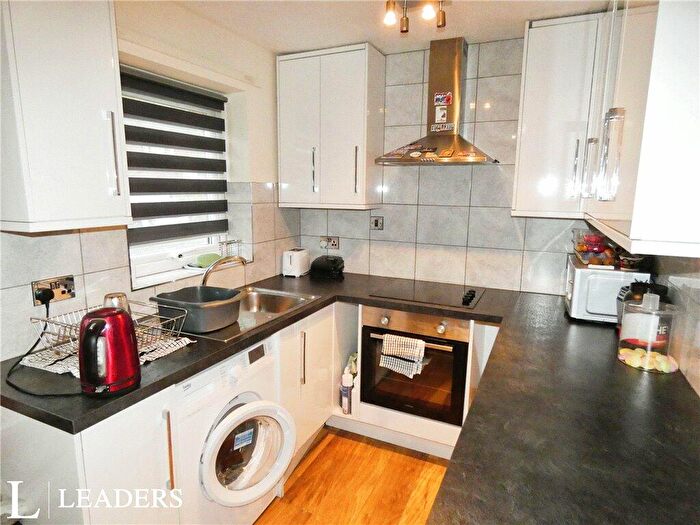 3 Bedroom Apartment For Sale In Queens Park Gardens, Crewe, Cheshire, CW2