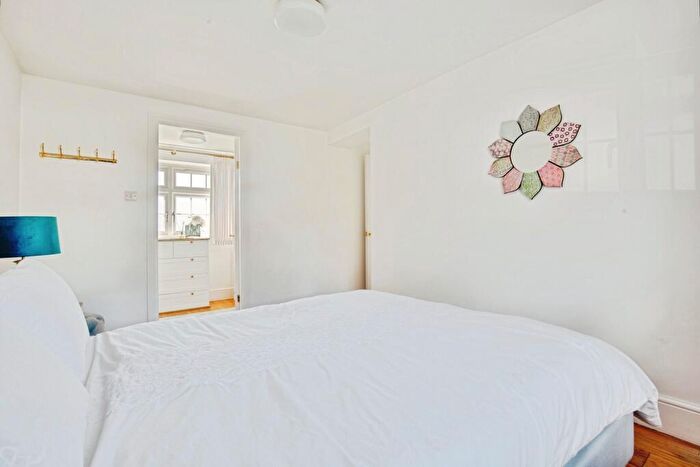 5 Bedroom Semi-Detached House For Sale In Alverstone Road, Wembley, HA9