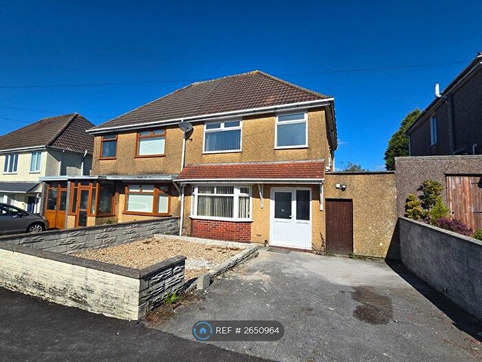 3 Bedroom Semi-Detached House To Rent In Graiglwyd Road, Cockett, Swansea, SA2