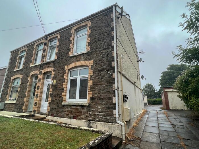 2 Bedroom Flat To Rent In High Street, Swansea, SA4