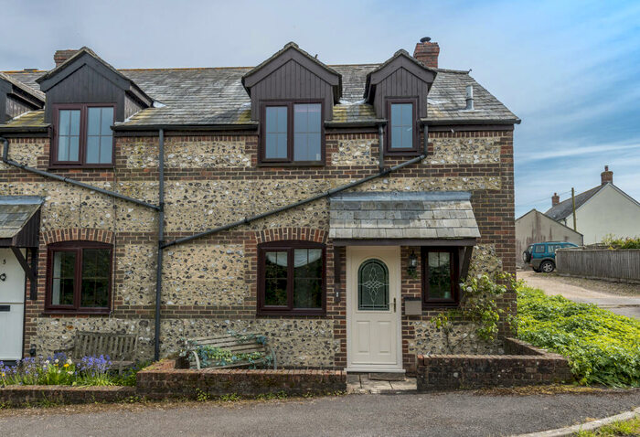 3 Bedroom End Of Terrace House To Rent In Cerne Abbas, DT2