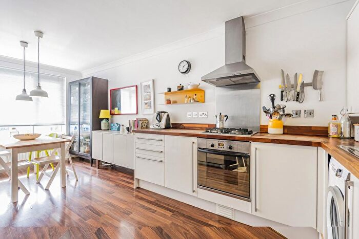 3 Bedroom Flat For Sale In Anerley Station Road, Anerley, London, SE20