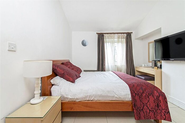 2 Bedroom Flat To Rent In Upper Tachbrook Street, London, SW1V