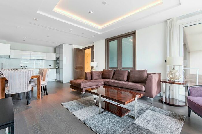 3 Bedroom Flat To Rent In Radnor Terrace, London, Kensington, W14