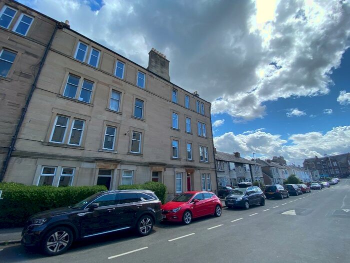 4 Bedroom Flat To Rent In Roseburn Drive, Roseburn, Edinburgh, EH12