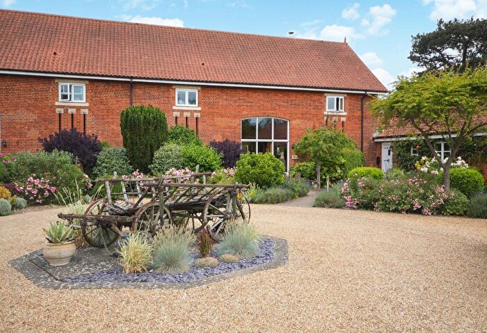 5 Bedroom House For Sale In Burton Barns, Burton End, Stansted, CM24