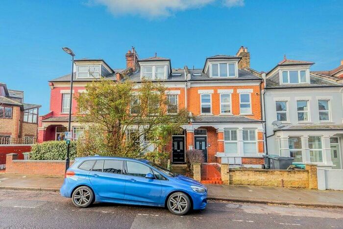 2 Bedroom Flat To Rent In Glebe Road, Crouch End, N8