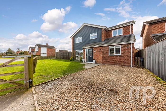 4 Bedroom Detached House For Sale In Extended Family Home Robert Key Drive, Mattishall, Norfolk, NR20