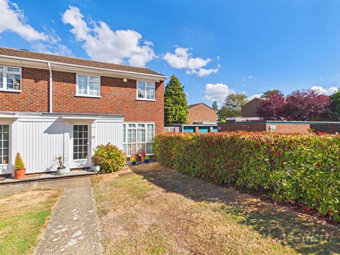 3 Bedroom House For Sale In Ridge Langley, South Croydon, CR2