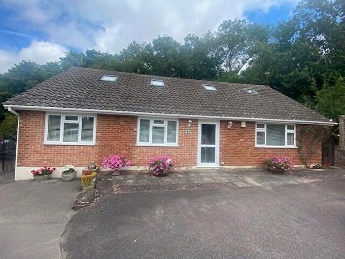 3 Bedroom House To Rent In Hillside, Farningham, DA4