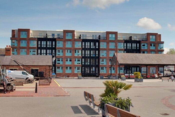 2 Bedroom Apartment For Sale In Barge Arm, Gloucester Docks, GL1