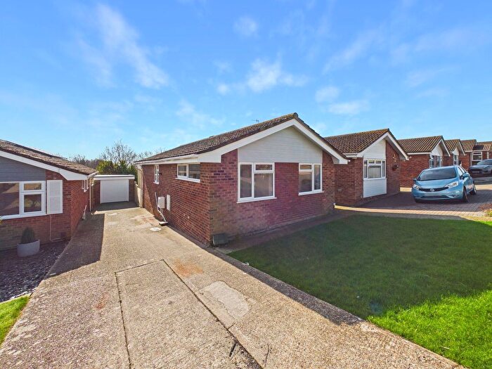 2 Bedroom Bungalow For Sale In Slonk Hill Road, Shoreham By Sea, BN43