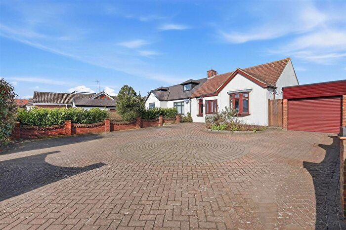 2 Bedroom Semi-Detached Bungalow For Sale In Station Road, West Horndon, Brentwood, CM13