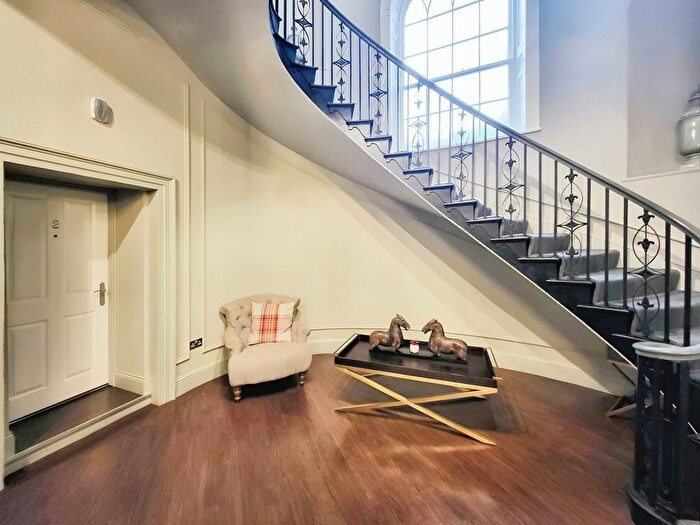 1 Bedroom Flat To Rent In Walkershall Way, Manchester, Greater Manchester, M20