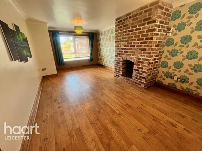 3 Bedroom Semi-Detached House To Rent In Salkeld Road, Leicester, LE2