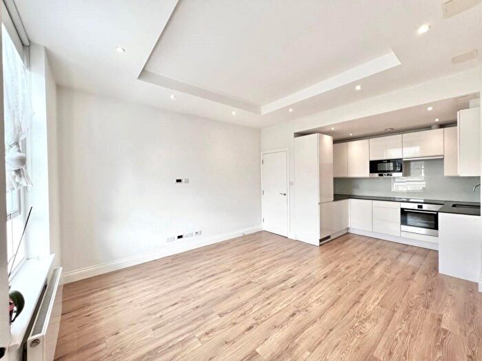 1 Bedroom Flat To Rent In Chippenham Road, Maida Vale, W9