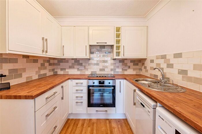 1 Bedroom Flat For Sale In Southchurch Rectory Chase, Southend-On-Sea, Essex, SS2