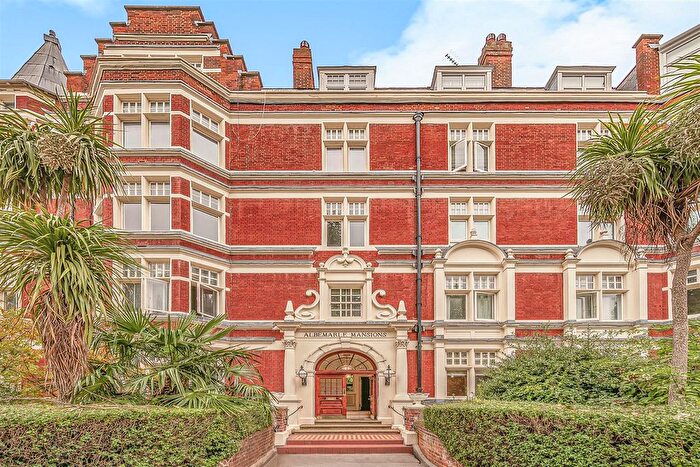 3 Bedroom Flat For Sale In Heath Drive, Hampstead, NW3