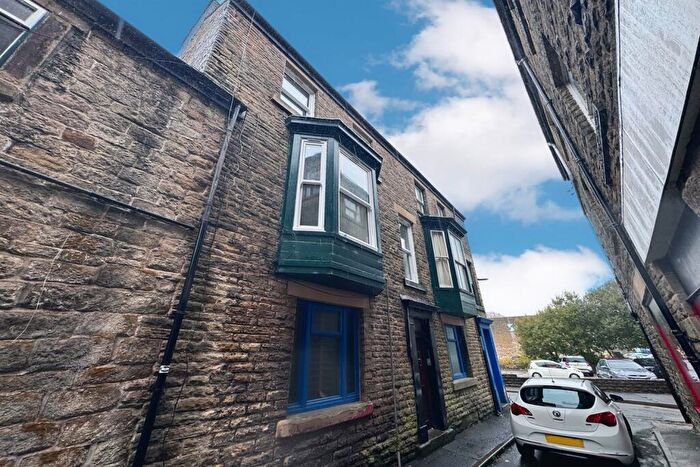 2 Bedroom Apartment To Rent In Barlborough Cottages, Spring Gardens, Buxton, SK17