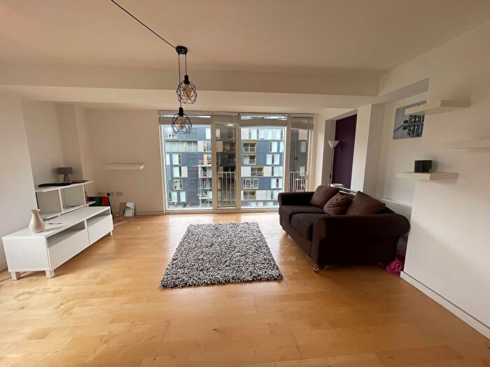 2 Bedroom Apartment To Rent In Saxton Gardens, LS9