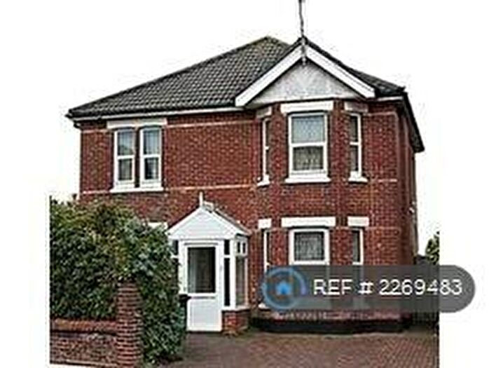 6 Bedroom Detached House To Rent In Alma Road, Bournemouth, BH9