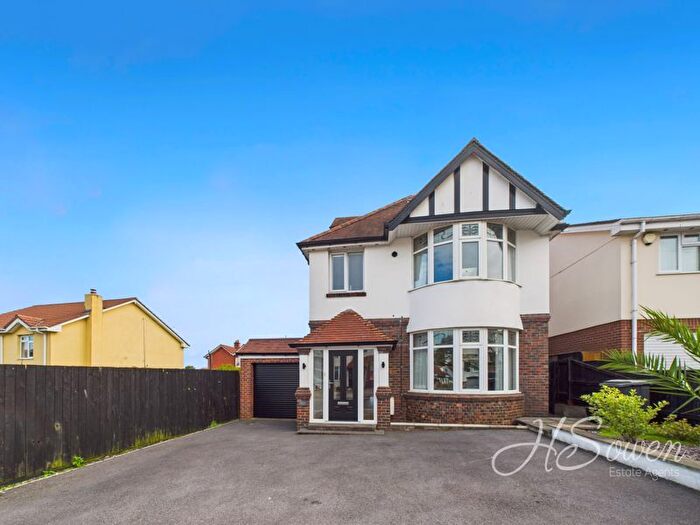 4 Bedroom Detached House For Sale In Hilton Drive, Paignton, TQ3