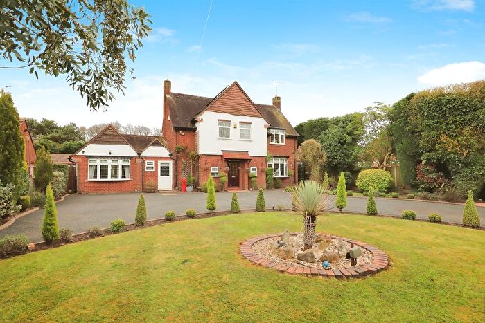 4 Bedroom Detached House For Sale In Hilton Road, Featherstone, Wolverhampton, WV10