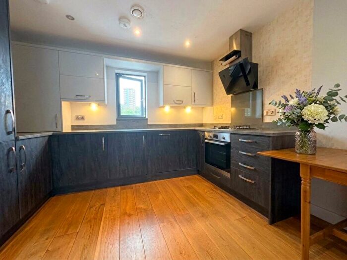 2 Bedroom Apartment To Rent In Weldale Street, Reading, Berkshire, RG1