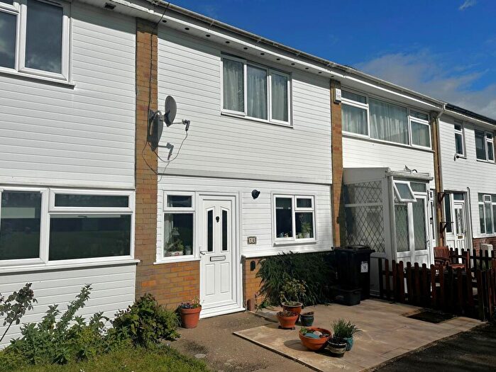2 Bedroom Terraced House For Sale In The Wicket, Hythe, SO45