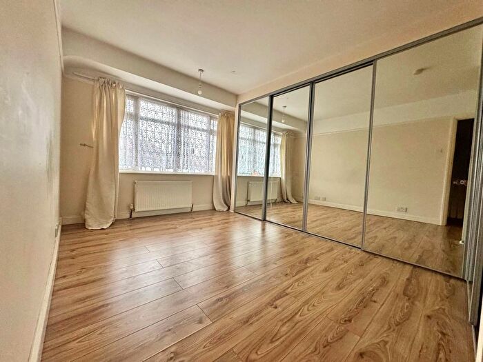 4 Bedroom Semi-Detached House To Rent In Longstomps Avenue, Chelmsford, CM2