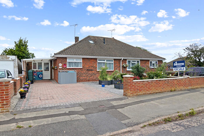 2 Bedroom Semi-Detached Bungalow For Sale In Sandymount Close, Bognor Regis, West Sussex, PO22