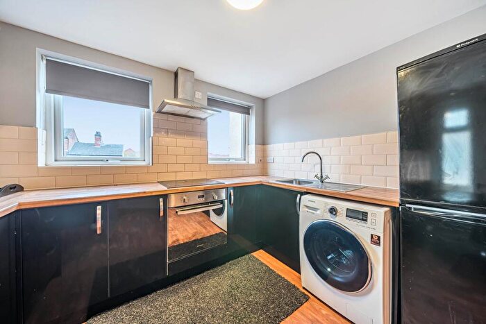 3 Bedroom Flat To Rent In Garden Stret, Derby, DE1