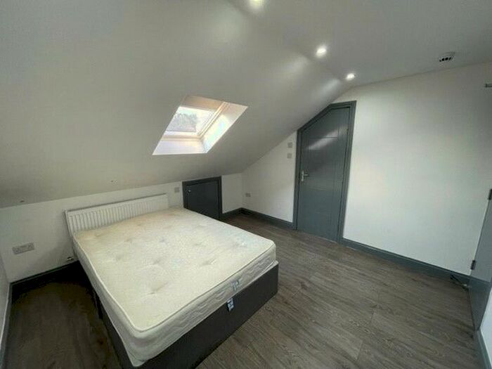 1 Bedroom Studio To Rent In Dalmally Road, Addiscombe, Croydon, CR0