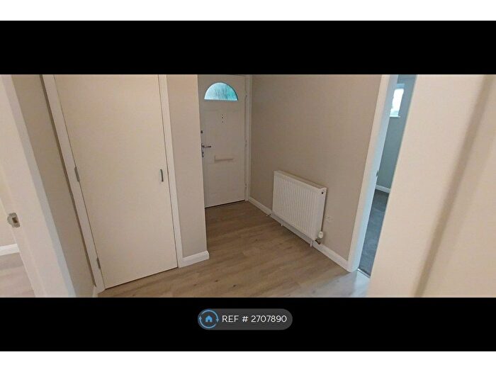 1 Bedroom Flat To Rent In Burgett Road, Slough, SL1