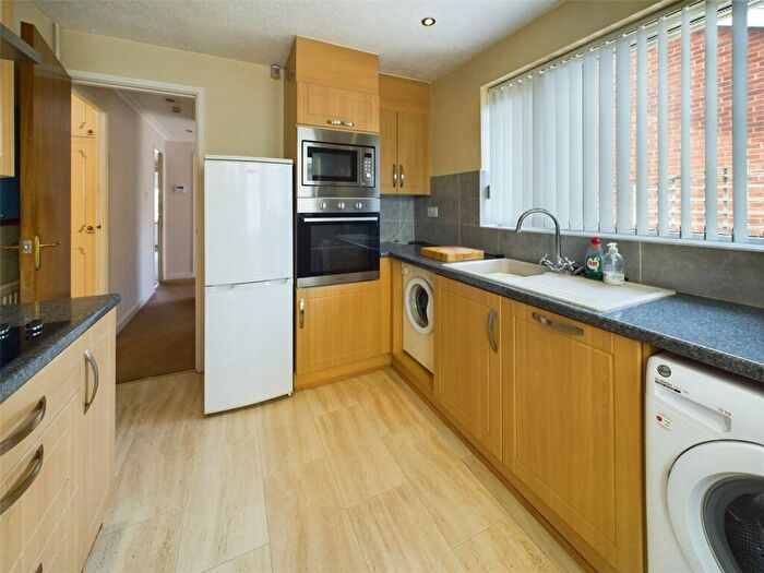 2 Bedroom Bungalow For Sale In Surfleet Close, Wollaton, Nottinghamshire, NG8