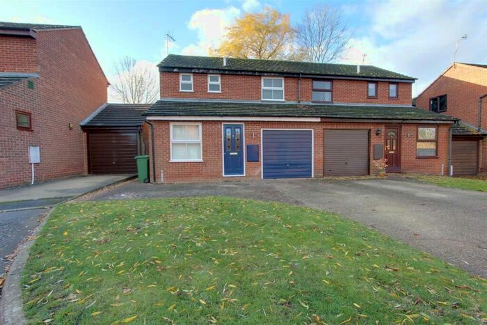3 Bedroom Semi-Detached House For Sale In Anershall, Wingrave, Aylesbury, HP22
