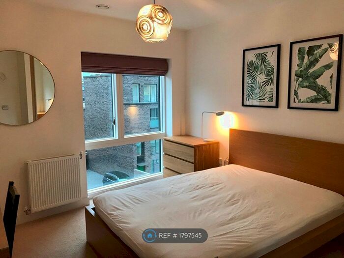 1 Bedroom Flat To Rent In Peartree Way, London, SE10