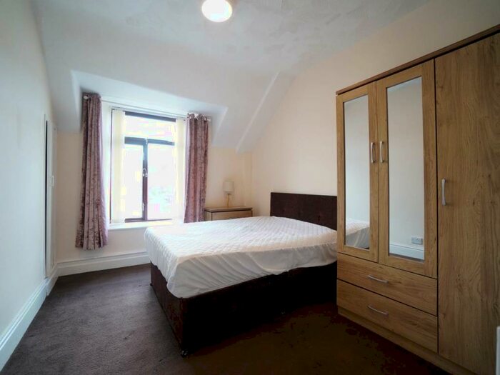 1 Bedroom Flat To Rent In Apartment, Bangor, Gwynedd, LL57