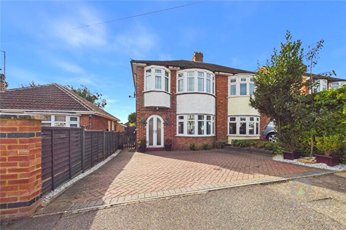 3 Bedroom Semi-Detached House For Sale In Melrose Avenue, Northampton, Northamptonshire, NN5