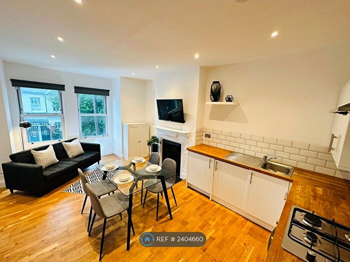 3 Bedroom Flat To Rent In Balham, London, SW12