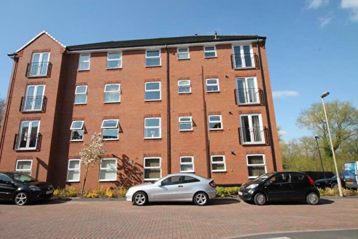 2 Bedroom Apartment To Rent In Brett Young Close, Halesowen, West Midlands, B63
