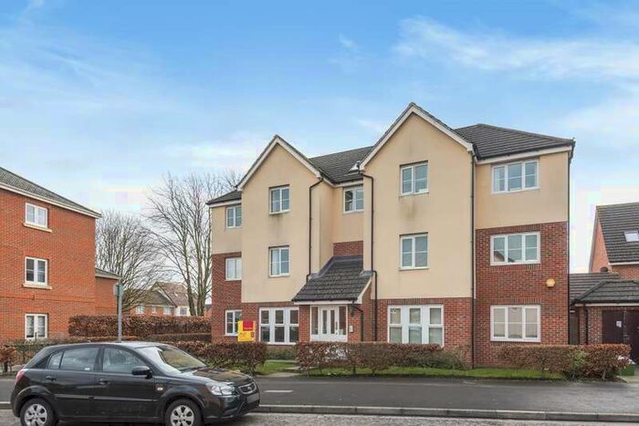 2 Bedroom Apartment To Rent In Thatcham, Berkshire, RG19